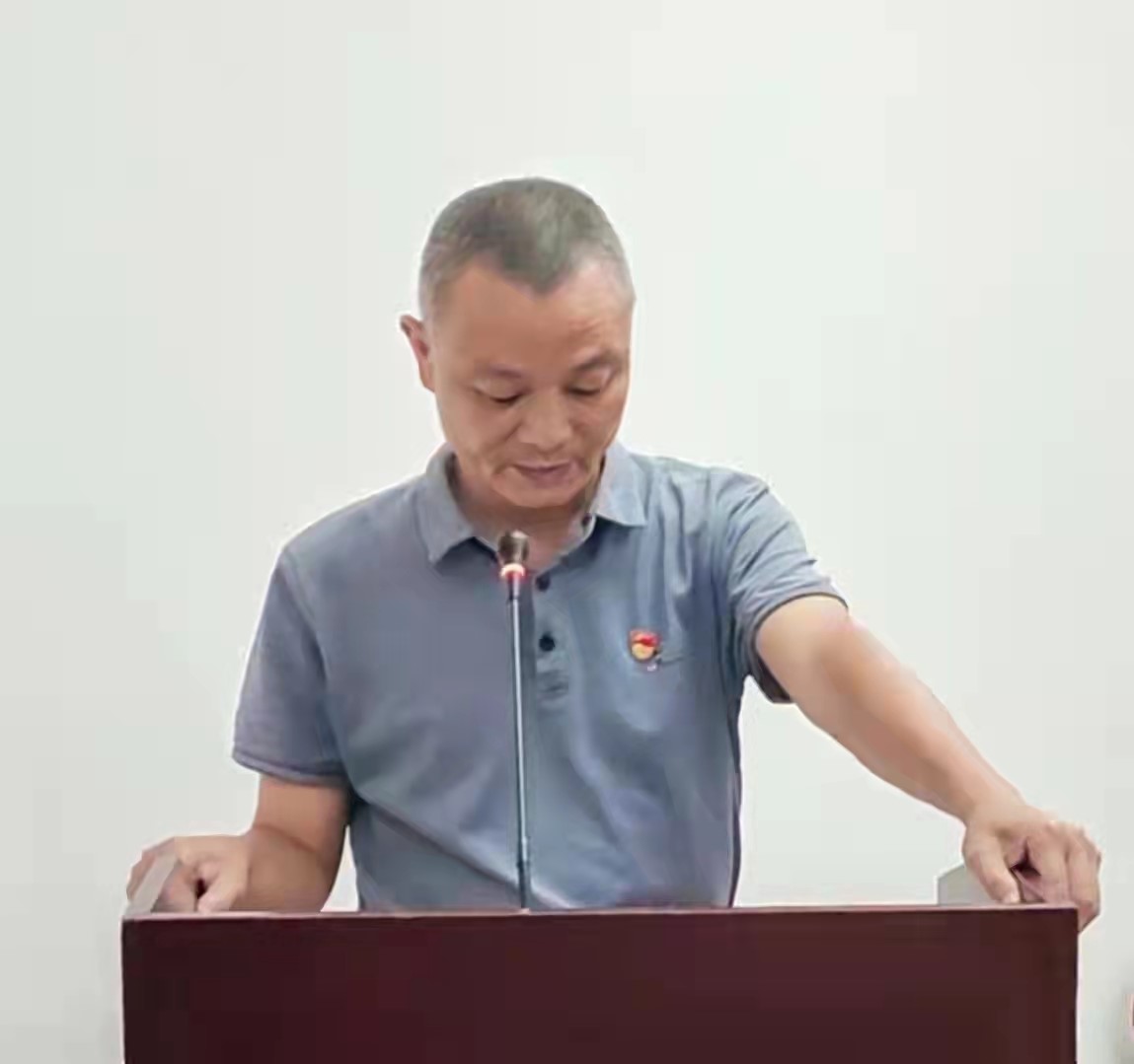 【9159金莎游艺场助学】福建9159金莎游艺场举行第十四届奖助学教育基金发放仪式