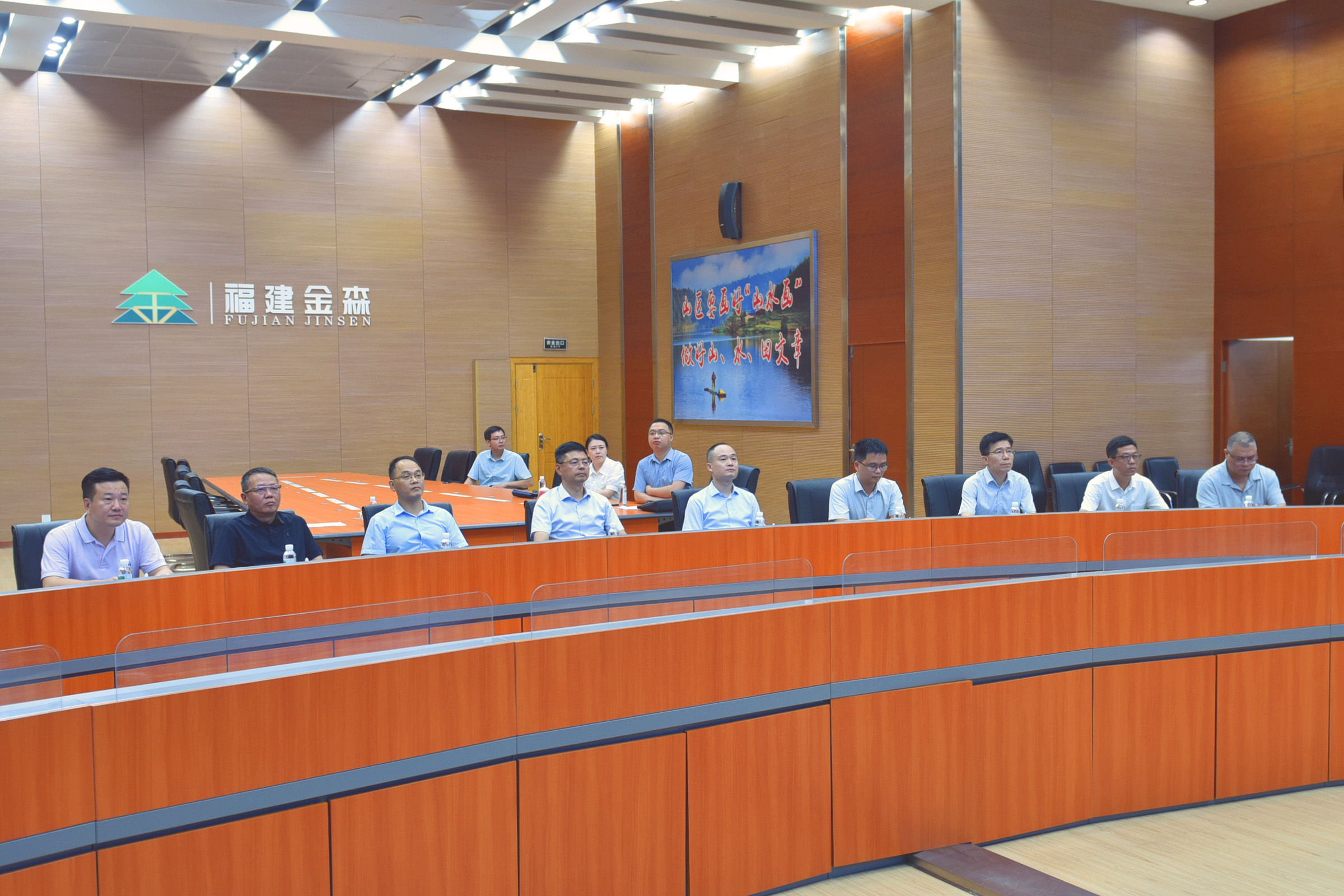 南安市党政代表团至福建9159金莎游艺场考察交流