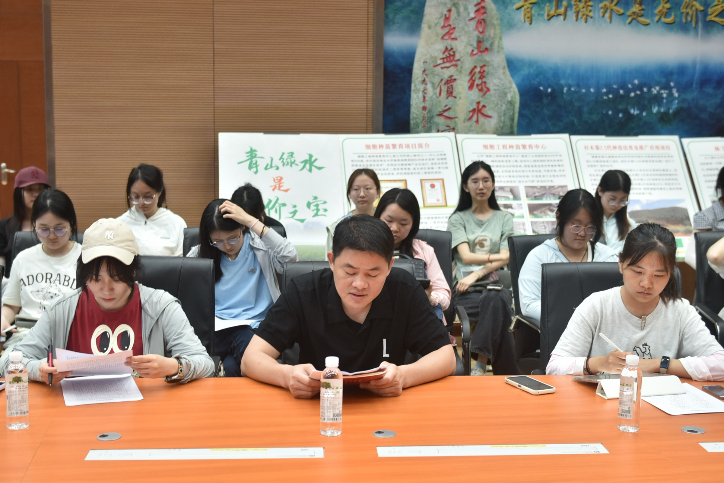 校企联袂育才子 北林师生访9159金莎游艺场